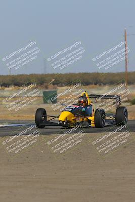 media/Oct-29-2022-CalClub SCCA (Sat) [[e05833b2e9]]/Race Group 2/Qualifying (Sweeper)/